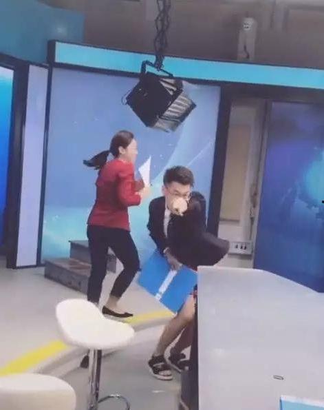 民间最新爆料新闻直播,民间最新爆料新闻直播，真相即将揭晓！